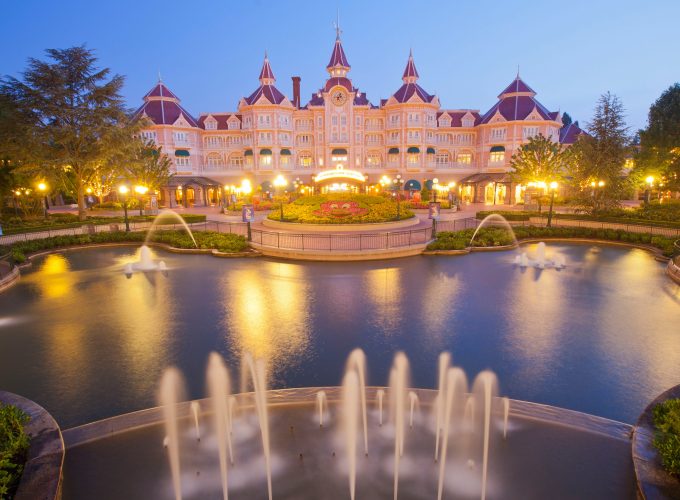 Wallpaper Disneyland Hotel, Paris, France, Europe, fountain, 4k, Architecture 9915115956